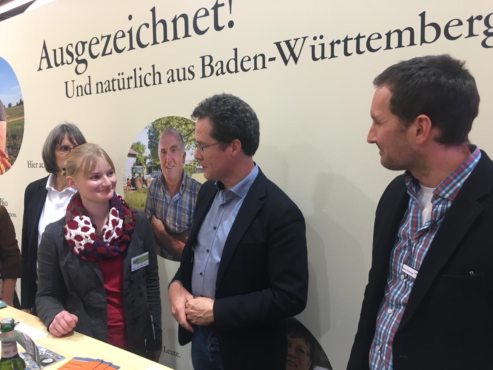 Harald Ebner am Stand der Bio-Musterregionen Harald Ebner am Stand der Bio-Musterregionen