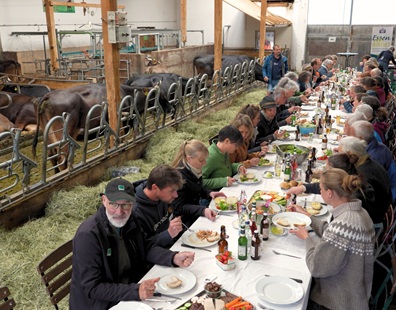 HofGespräch im Kuhstall Biohof Fleck